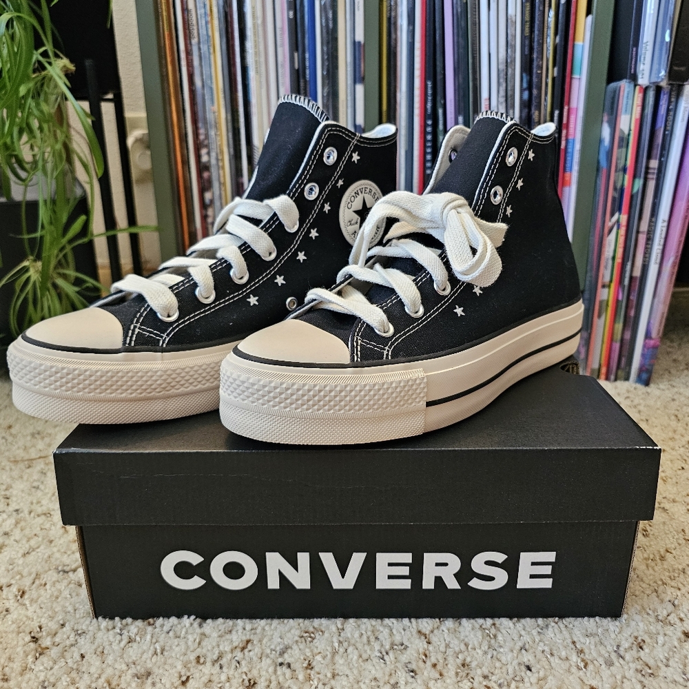Converse Black Chuck Taylor All Star Lift Platform Embroidered Stars - Size 9.5